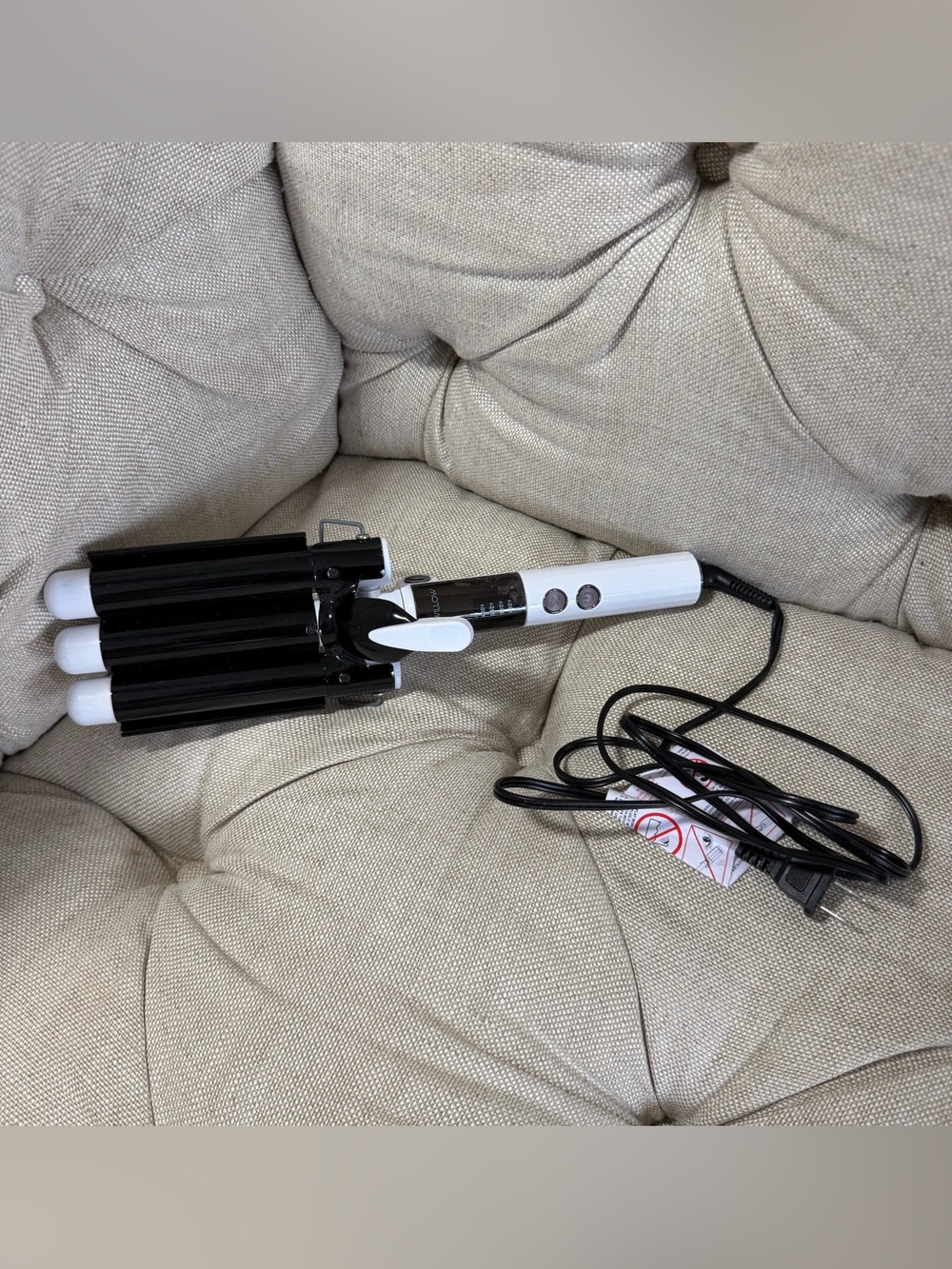 🤍NWOT Luxe + Willow Black/White Triple Barrel Waver Crimper Curling Iron